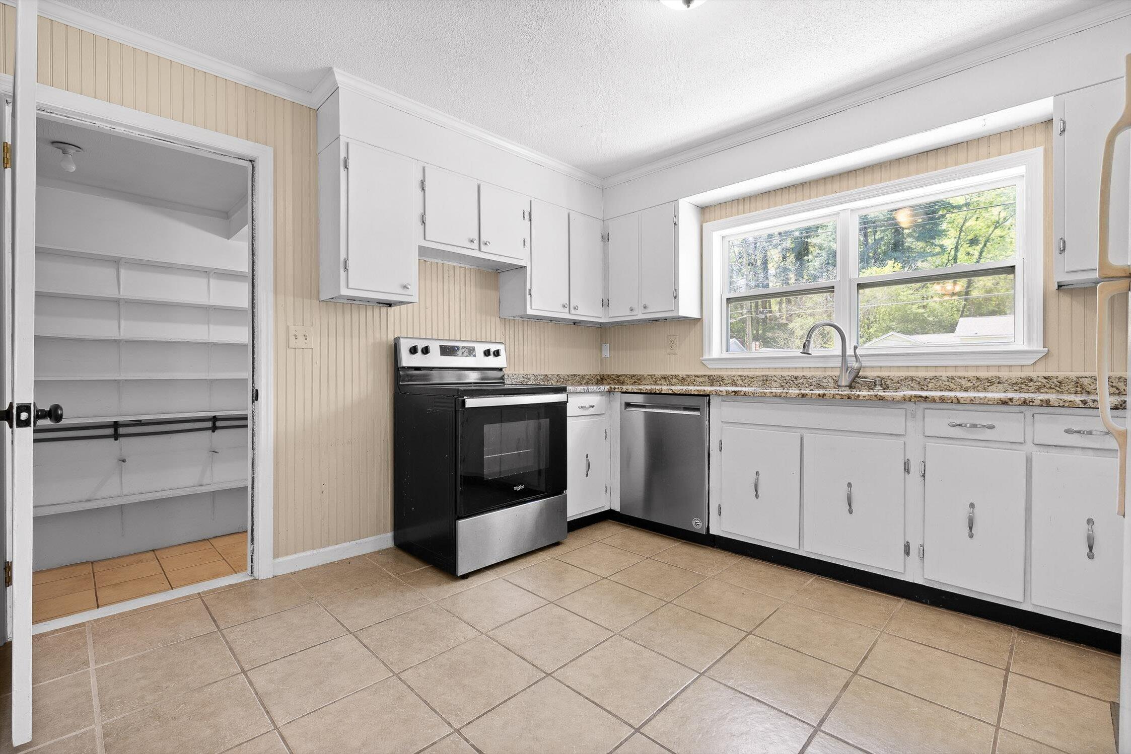 609 Lupton Drive, Chattanooga, Tennessee image 13