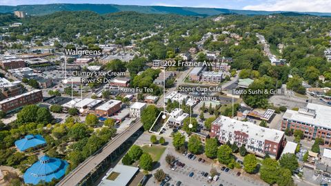 Photo of 202 Frazier Avenue, Chattanooga, TN 37405 (MLS # 1509310)