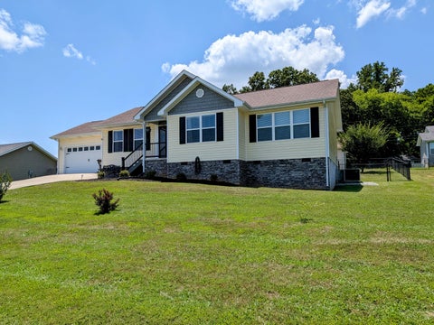 Homes For Sale - 303 Foothills Drive<br/> Dayton, TN 37321