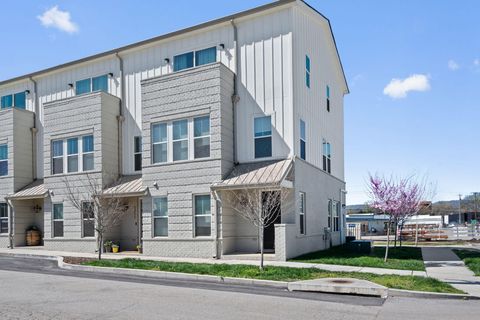 Tiny photo for 1705 Adams Street, Chattanooga, TN 37408 (MLS # 1530778)