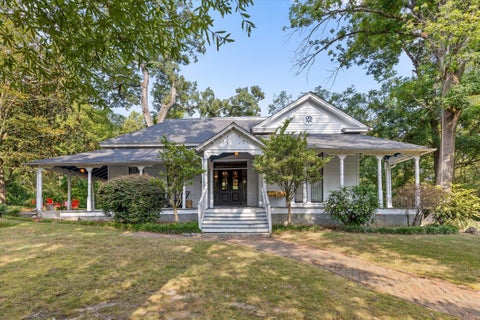 Photo of 113 Ochs Highway, Chattanooga, TN 37409 (MLS # 1542824)
