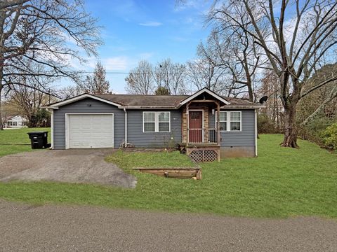 Photo of 1919 Palos Street, Athens, TN 37303 (MLS # 1524358)