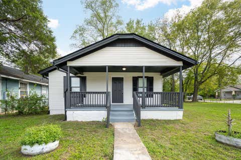 Photo of 3818 Chandler Avenue, Chattanooga, TN 37410 (MLS # 1541191)