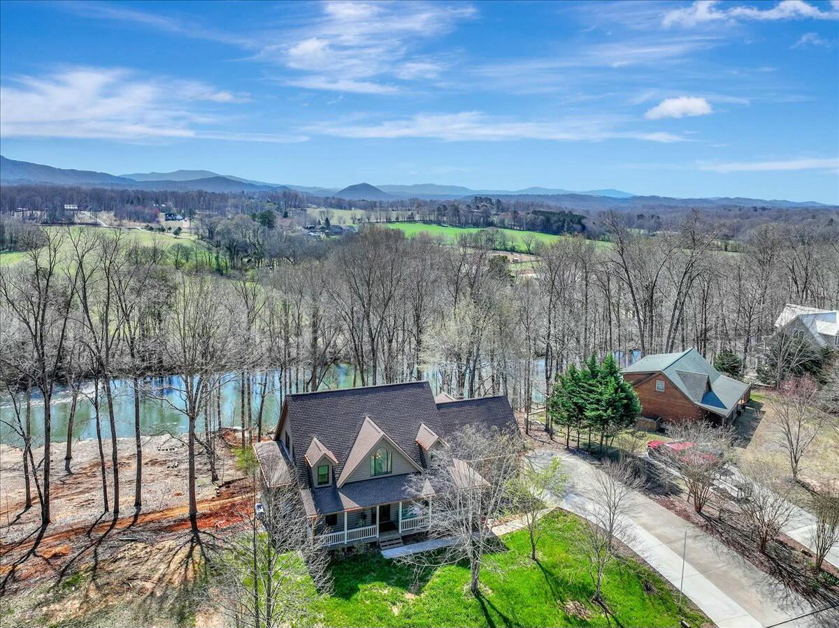 182 Rivers Edge Lane, Benton, Tennessee image 2
