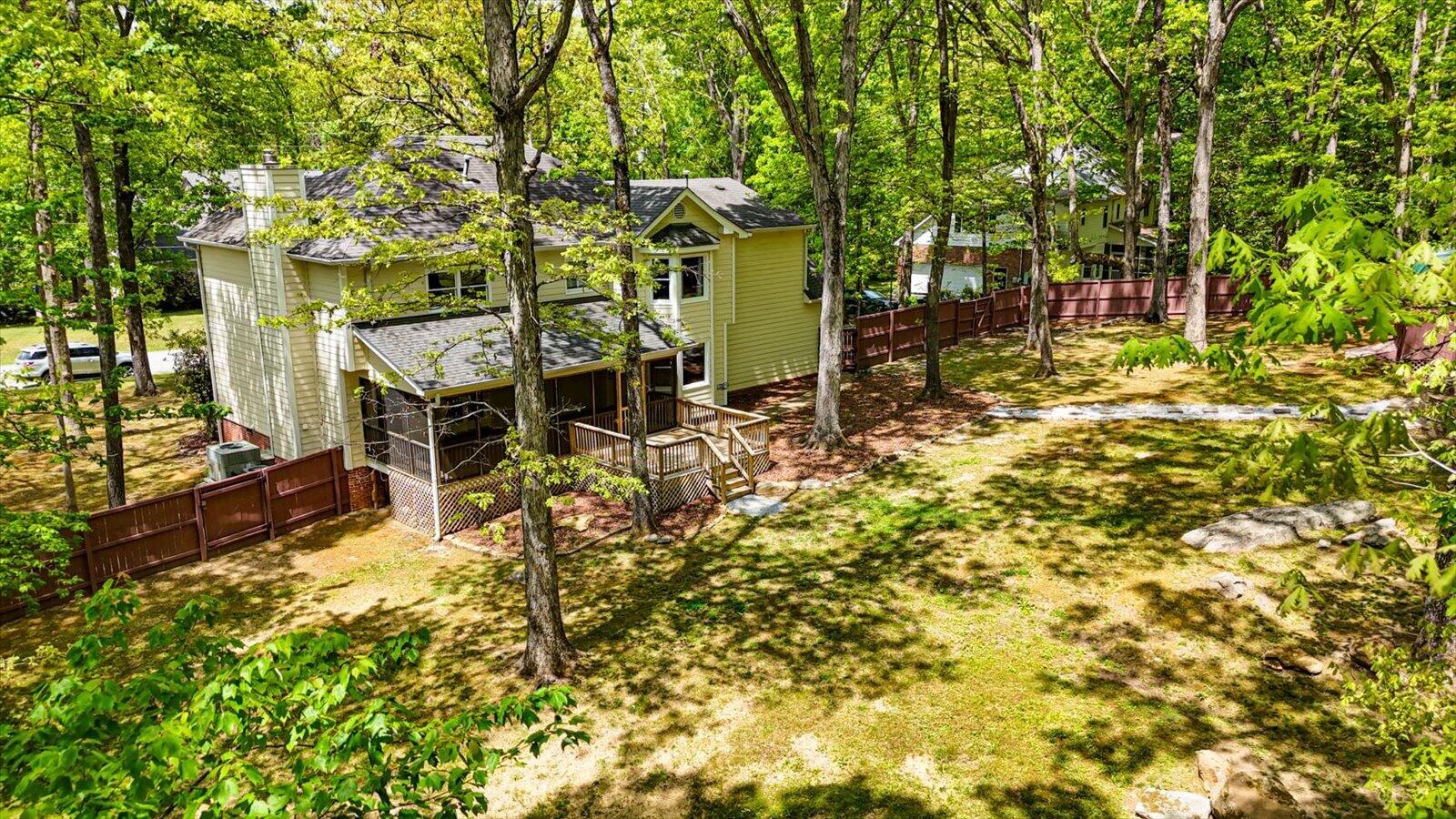 2324 Woodlair Way