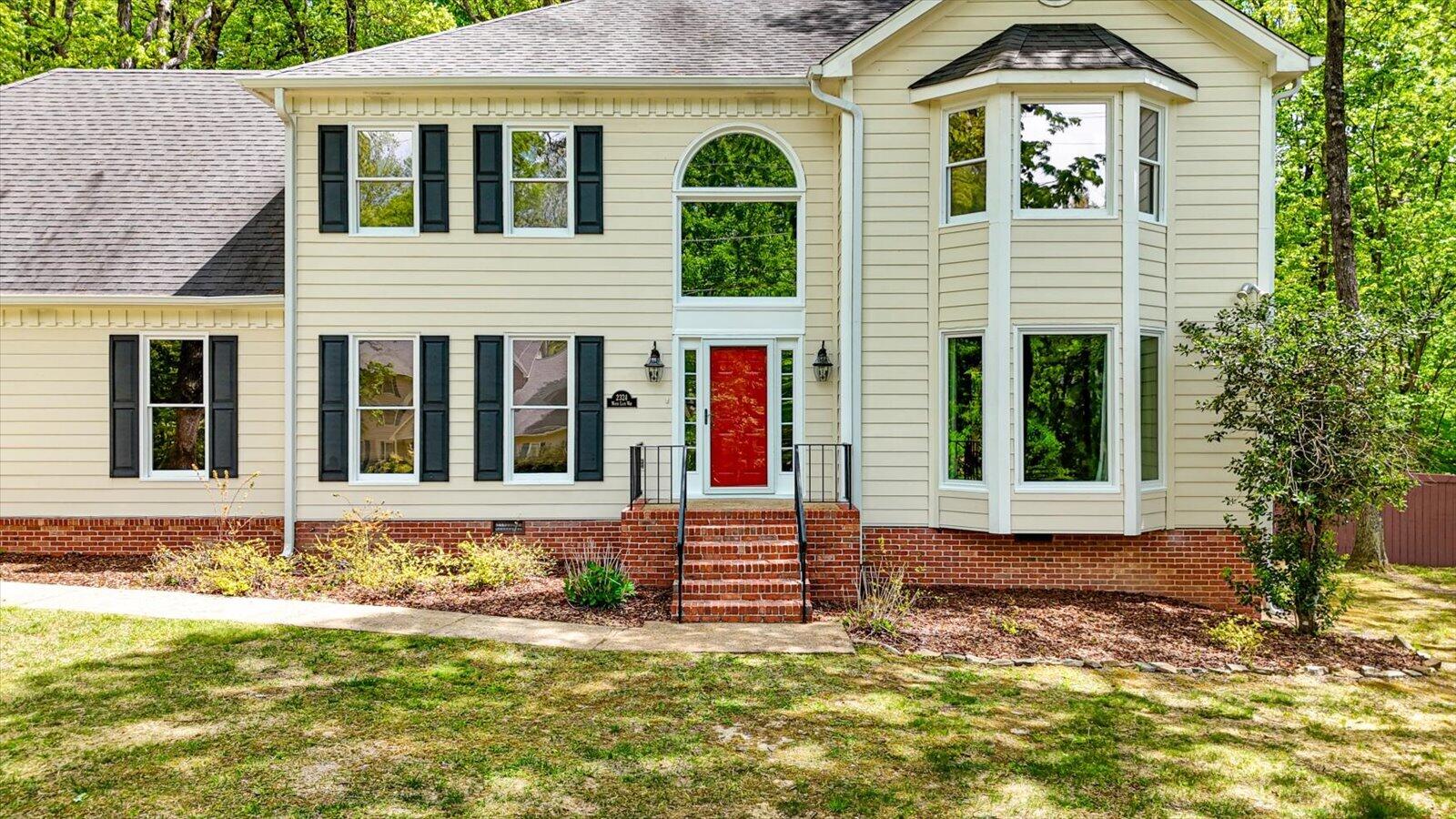 2324 Woodlair Way