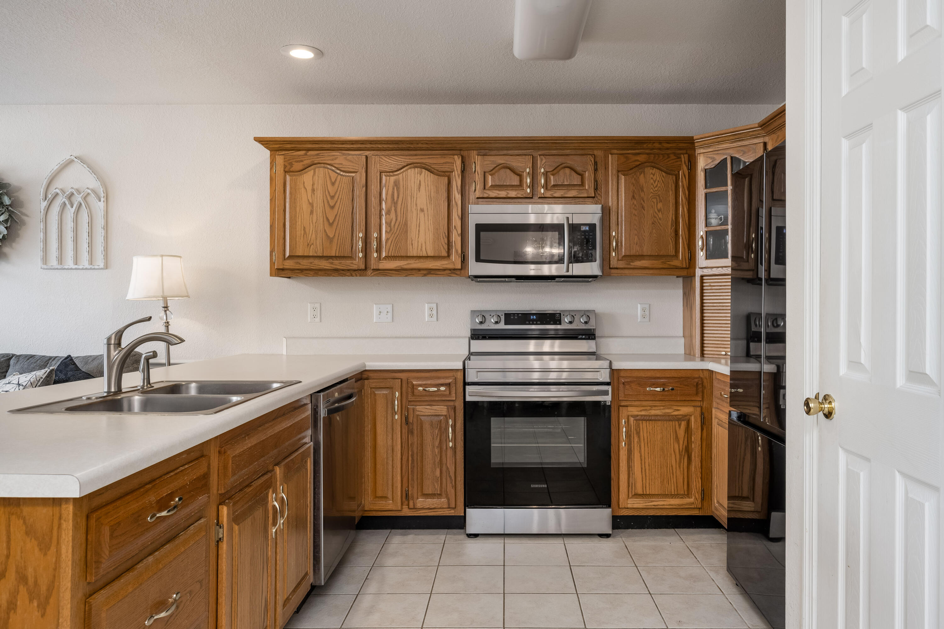 251 Flagstone Drive, Rossville, Georgia image 3