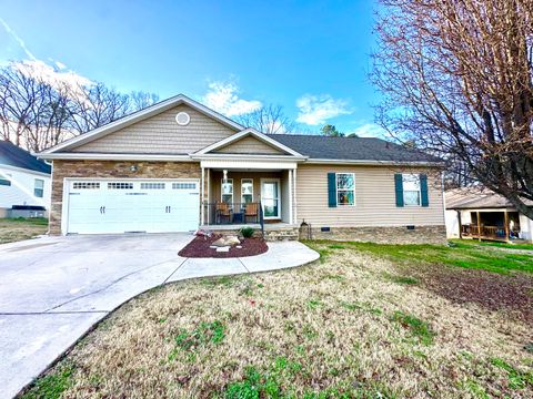 Homes For Sale - 33 Cottage Crest Court<br/> Chickamauga, GA 30707