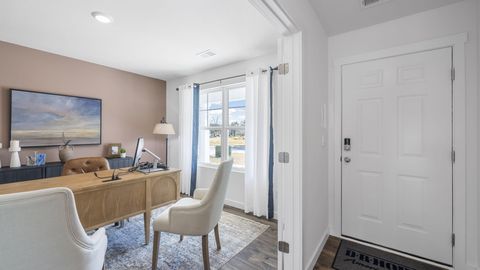 Tiny photo for 607 Fox Den Circle, Dalton, GA 30721 (MLS # 1526798)