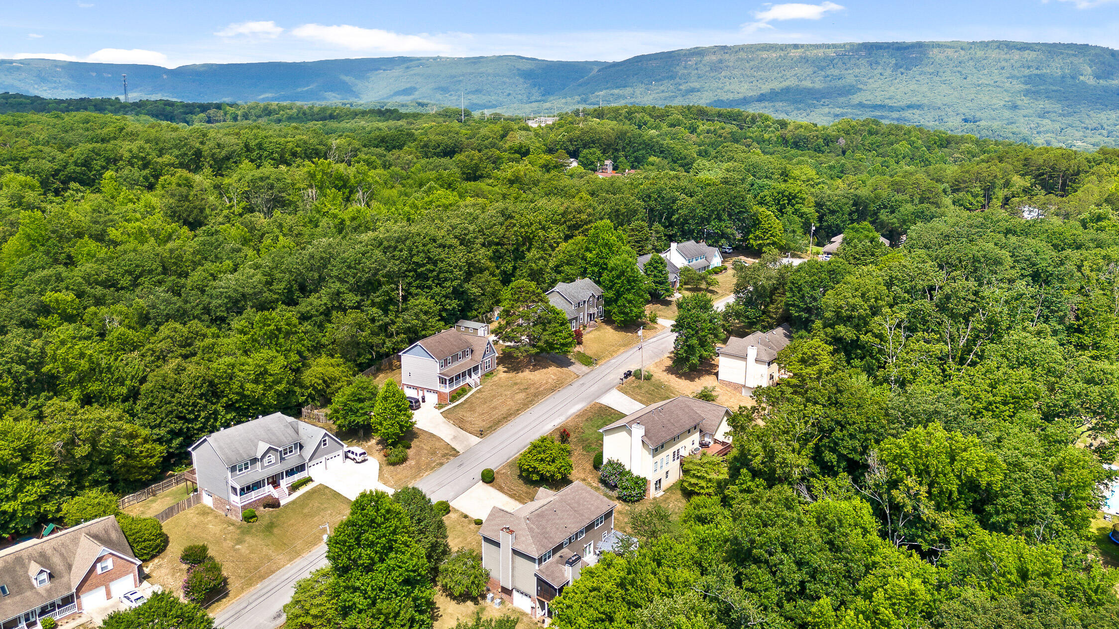 8014 Woodstone Drive, Hixson, Tennessee image 47