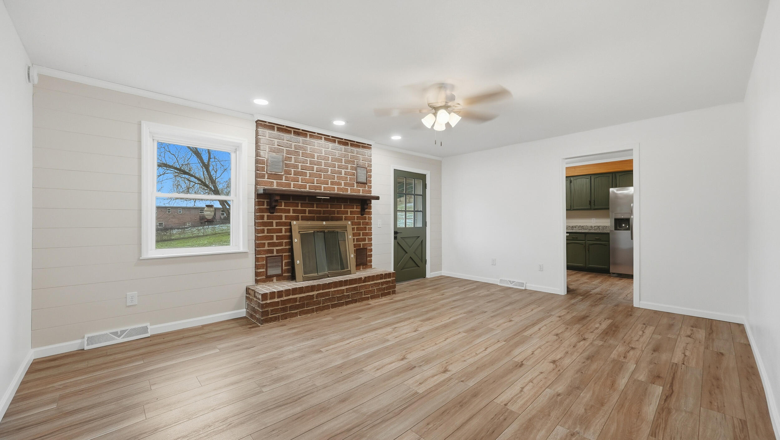 379 Pleasant View Circle