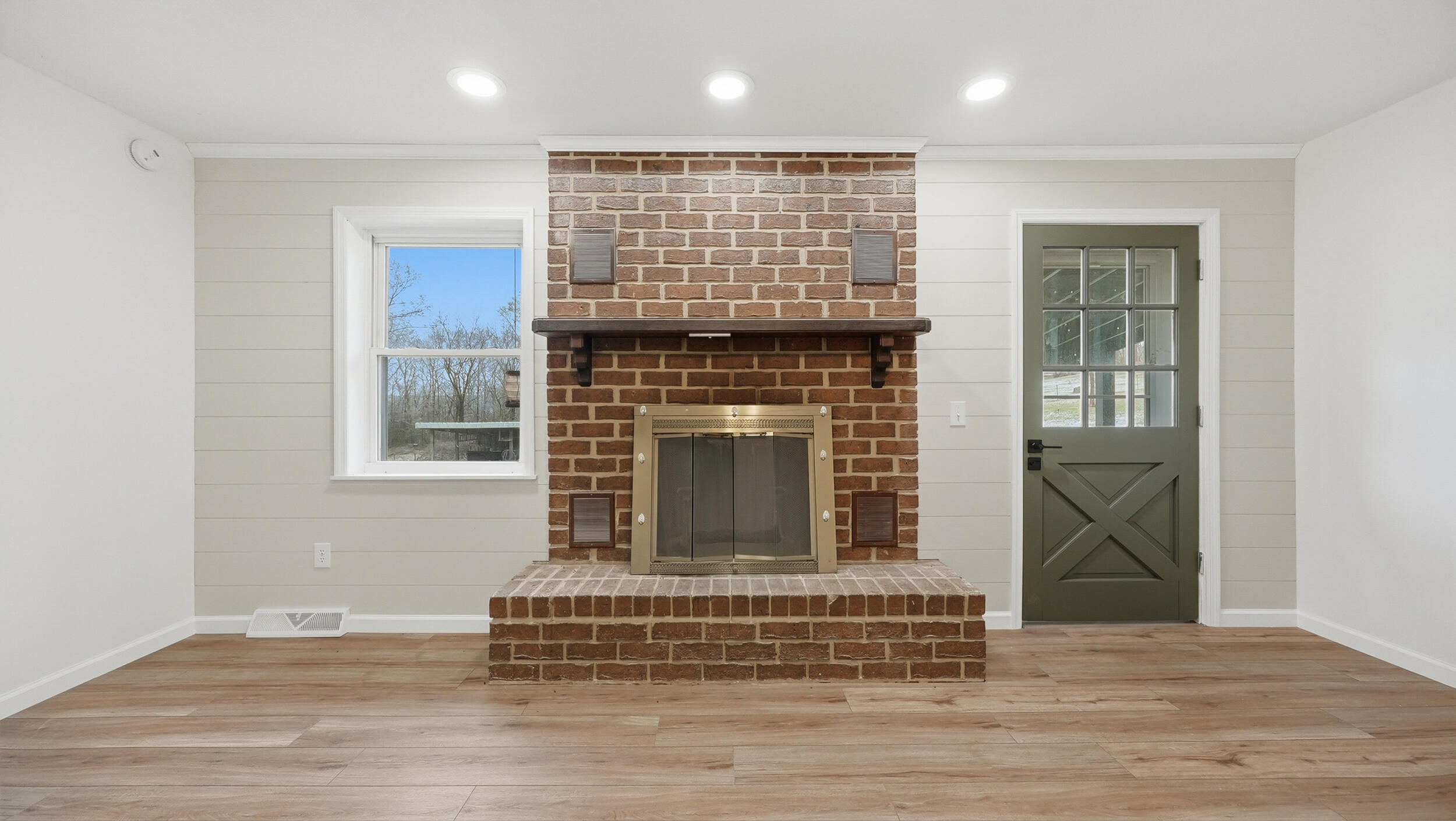 379 Pleasant View Circle