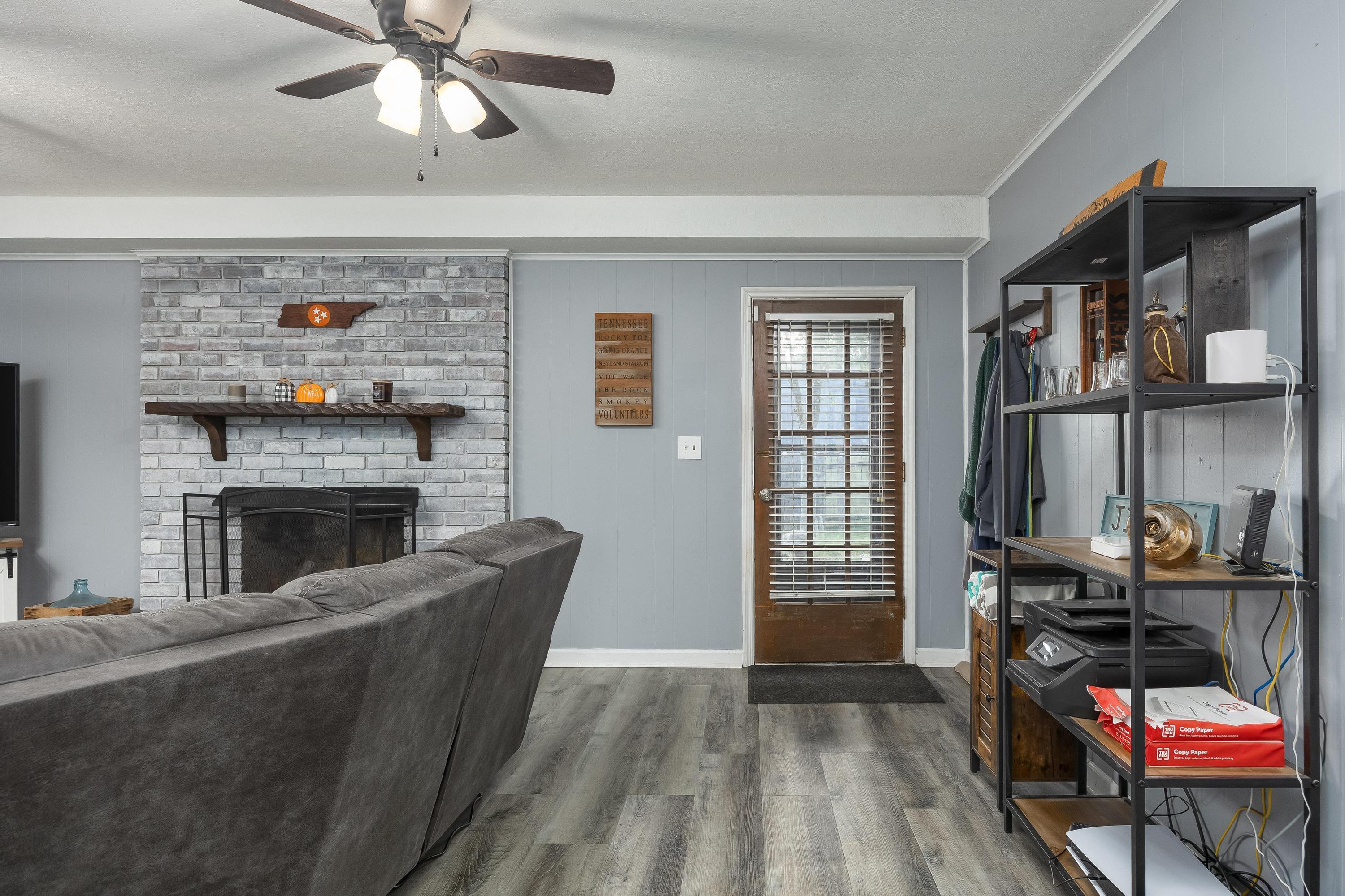 Chattanooga, Tennessee 37421, United States, 4 Bedrooms Bedrooms, ,3 BathroomsBathrooms,Residential,Contingent,40385