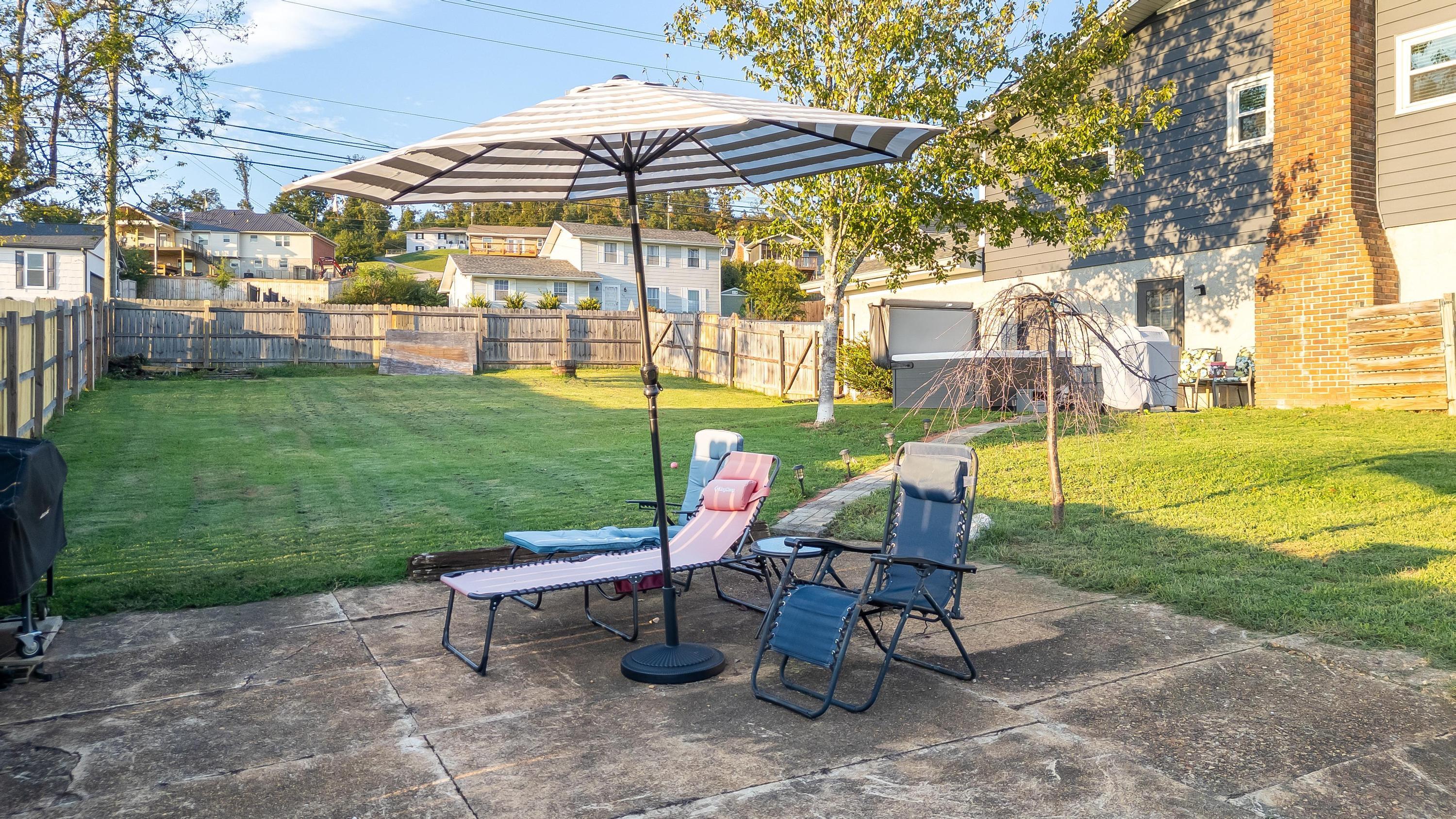 Chattanooga, Tennessee 37421, United States, 4 Bedrooms Bedrooms, ,3 BathroomsBathrooms,Residential,Contingent,40385