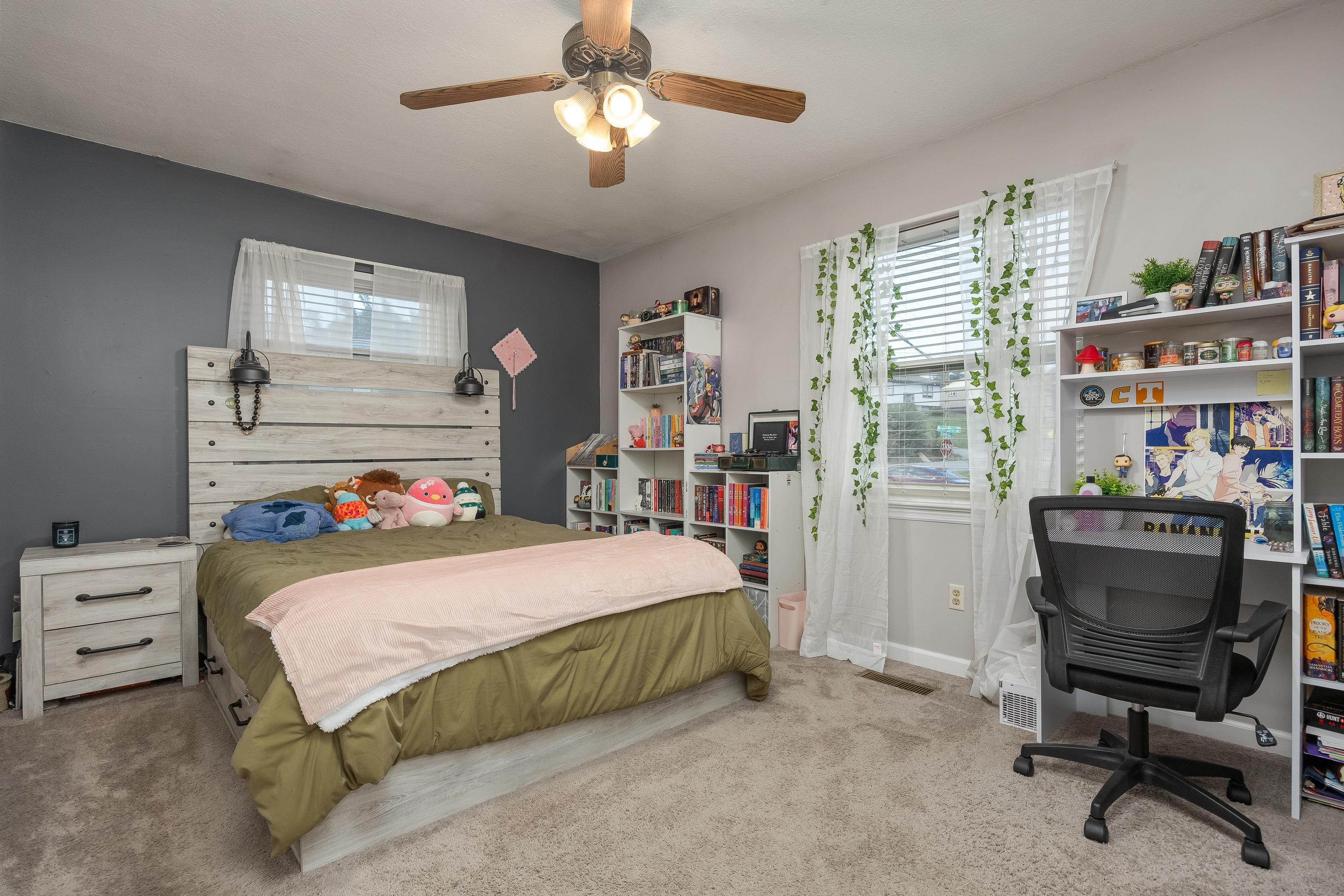 Chattanooga, Tennessee 37421, United States, 4 Bedrooms Bedrooms, ,3 BathroomsBathrooms,Residential,Contingent,40385