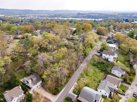 Tiny photo for 522 Crewdson Street, Chattanooga, TN 37405 (MLS # 1530856)