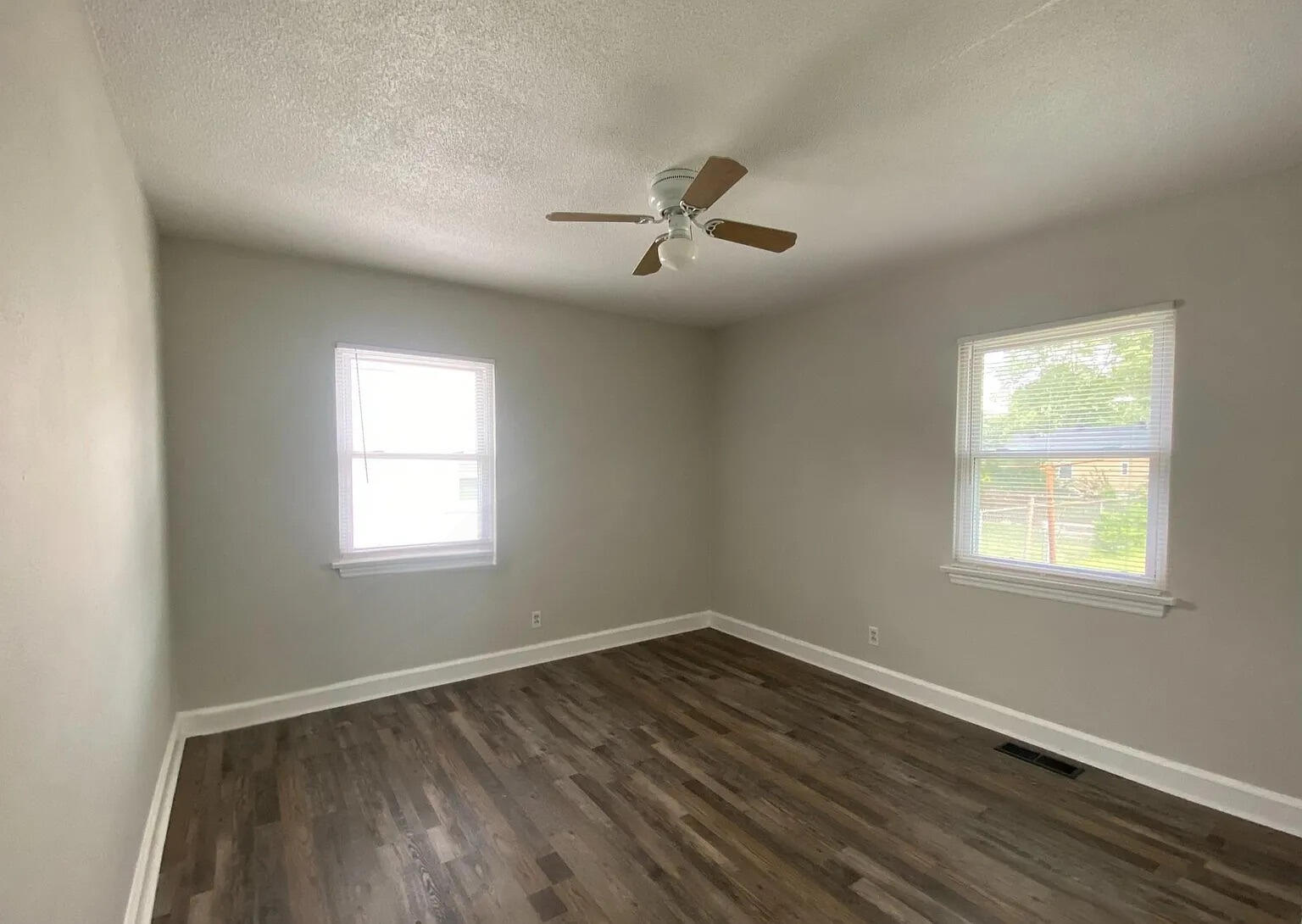 Chattanooga, Tennessee 37411, United States, 3 Bedrooms Bedrooms, ,2 BathroomsBathrooms,Residential,Active,150871