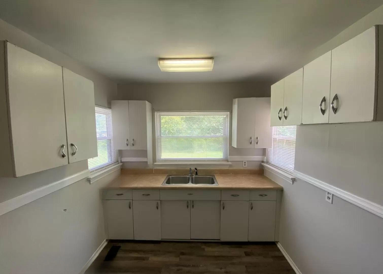 Chattanooga, Tennessee 37411, United States, 3 Bedrooms Bedrooms, ,2 BathroomsBathrooms,Residential,Active,150871