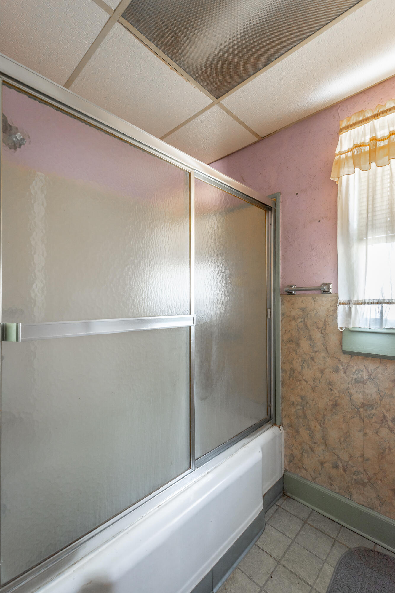 Chattanooga, Tennessee 37407, United States, 3 Bedrooms Bedrooms, ,1 BathroomBathrooms,Residential,Contingent,13380