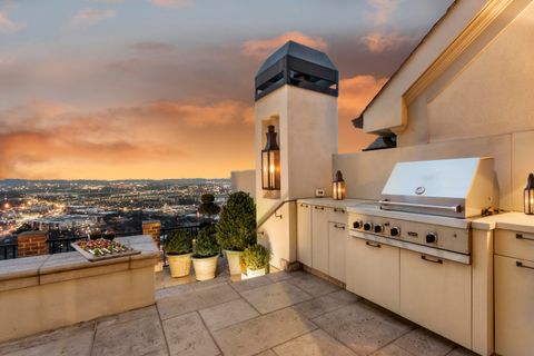 Tiny photo for 554 Whitehall Road, Chattanooga, TN 37405 (MLS # 1522582)