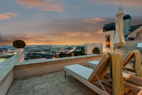 Tiny photo for 554 Whitehall Road, Chattanooga, TN 37405 (MLS # 1522582)