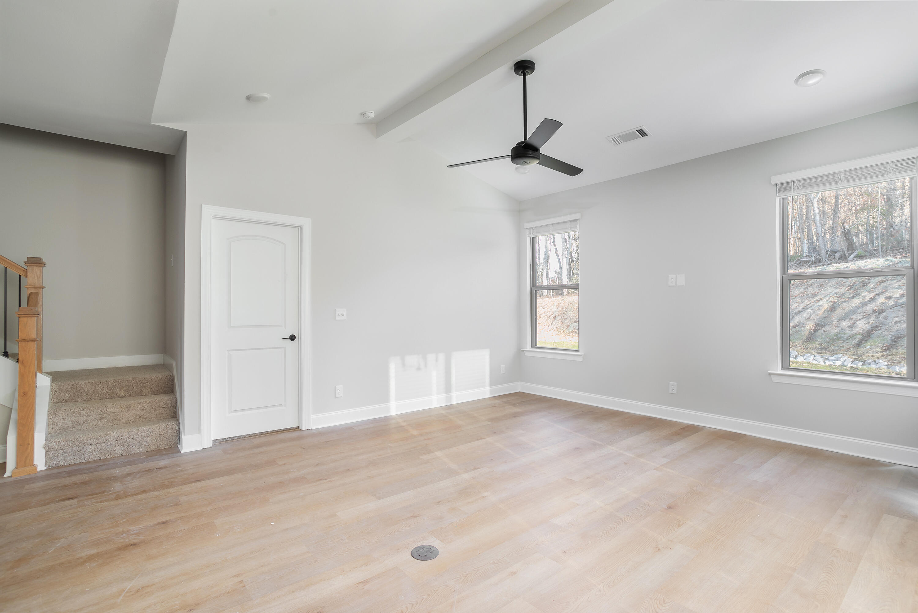 7005 Mercedes Lane 1561