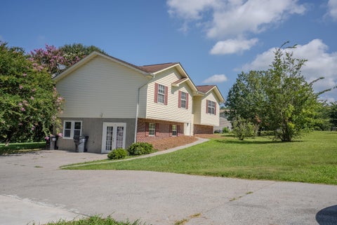 Photo of 1433 Dustin Drive, Dalton, GA 30720 (MLS # 1541239)
