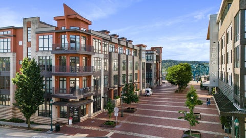 Condo For Sale - 129 Walnut Street<br/> Chattanooga, TN 37403