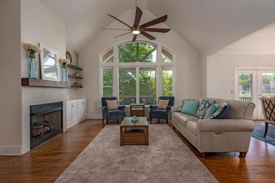 206 Goose Creek Circle, Soddy Daisy, Tennessee image 2