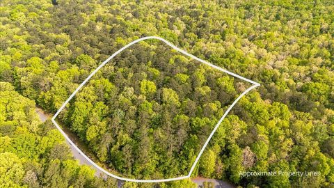 Photo of 0 Clear Brooks Drive, Signal Mountain, TN 37377 (MLS # 1534195)