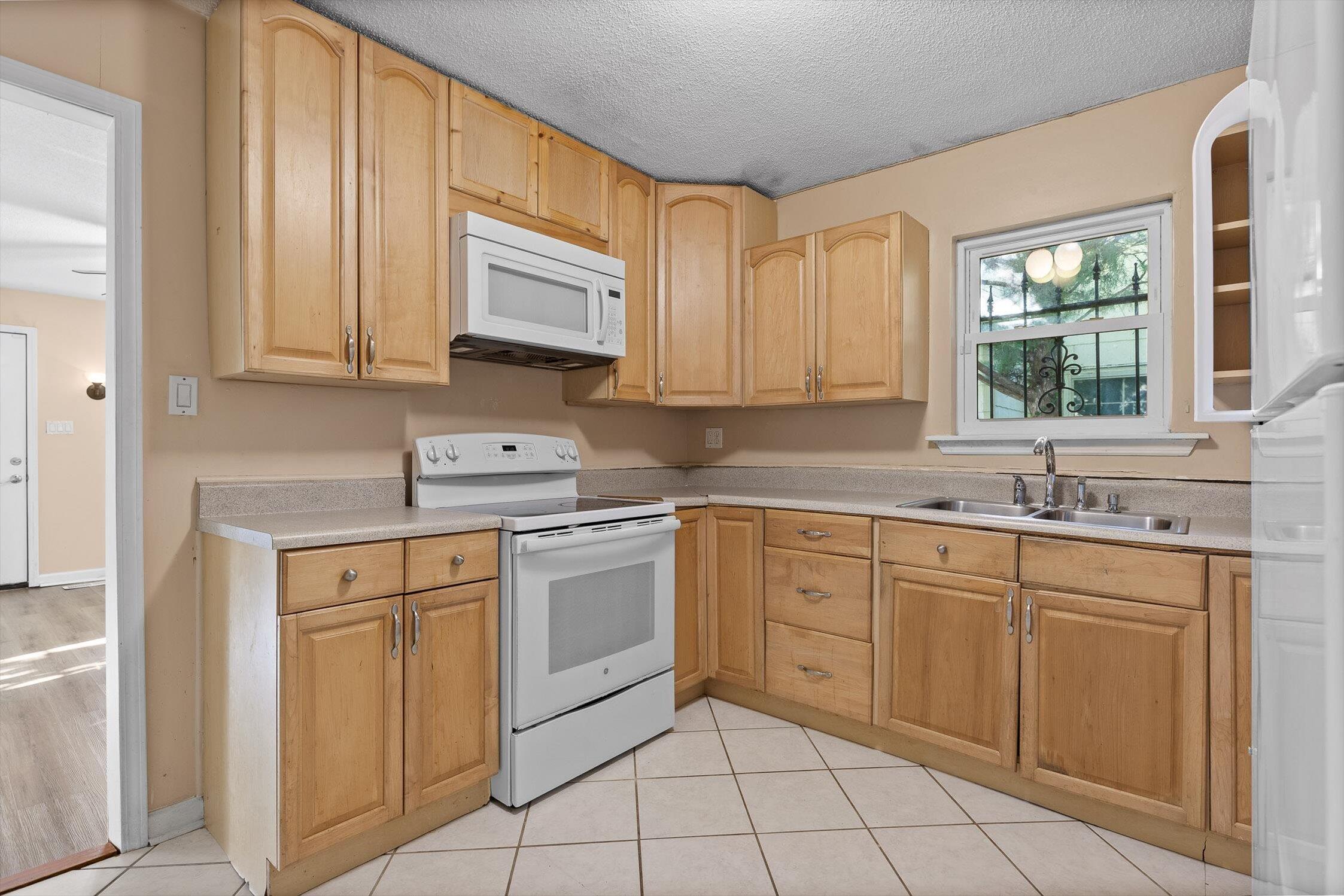 Chattanooga, Tennessee 37411, United States, 2 Bedrooms Bedrooms, ,1 BathroomBathrooms,Residential,Active,207427