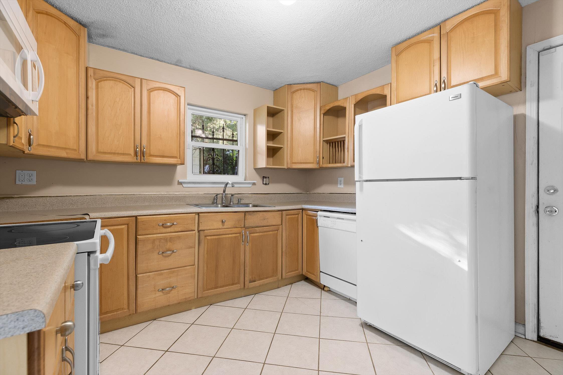 Chattanooga, Tennessee 37411, United States, 2 Bedrooms Bedrooms, ,1 BathroomBathrooms,Residential,Active,207427