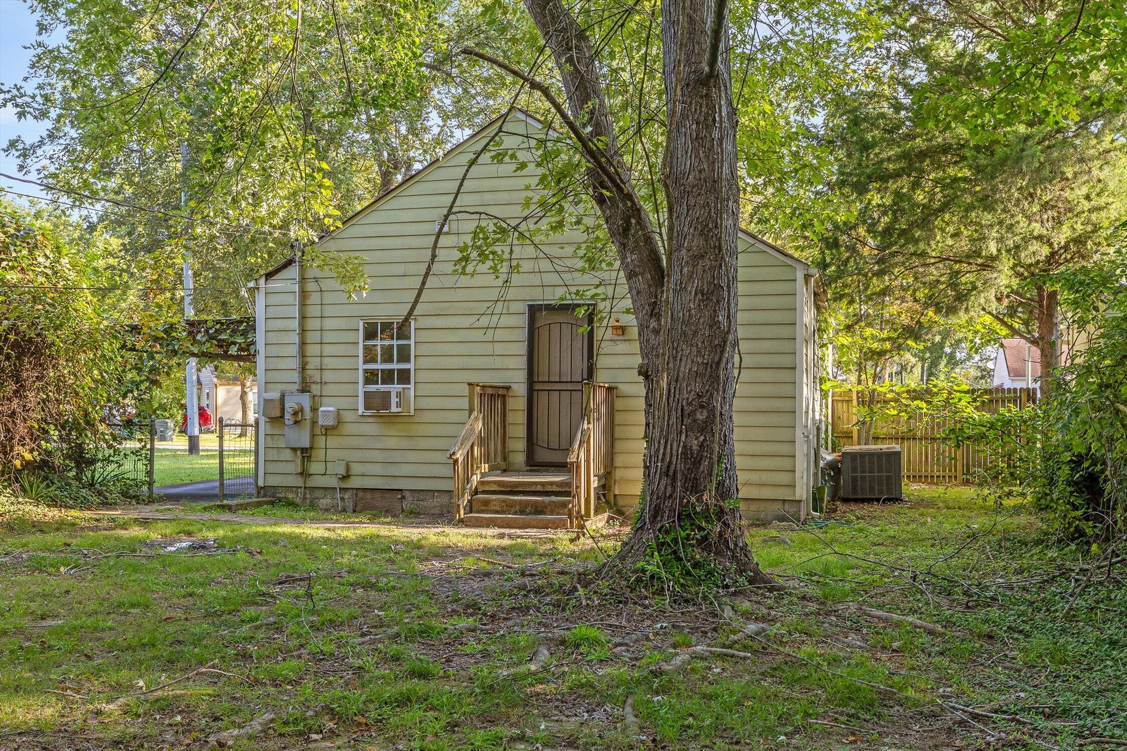 Chattanooga, Tennessee 37411, United States, 2 Bedrooms Bedrooms, ,1 BathroomBathrooms,Residential,Active,207427