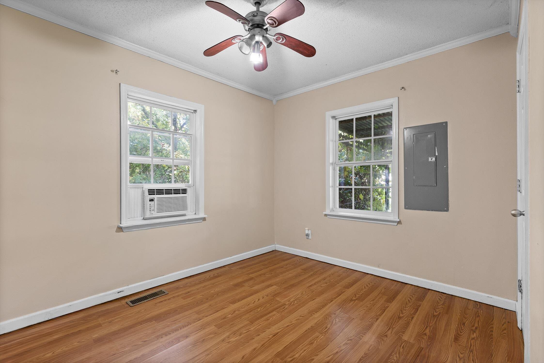 Chattanooga, Tennessee 37411, United States, 2 Bedrooms Bedrooms, ,1 BathroomBathrooms,Residential,Active,207427