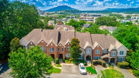 Photo of 216 Shady Ridge Lane, Chattanooga, TN 37405 (MLS # 1529758)
