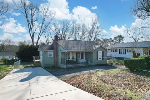 Photo of 1725 Forest Ridge Circle, Cleveland, TN 37311 (MLS # 1526962)