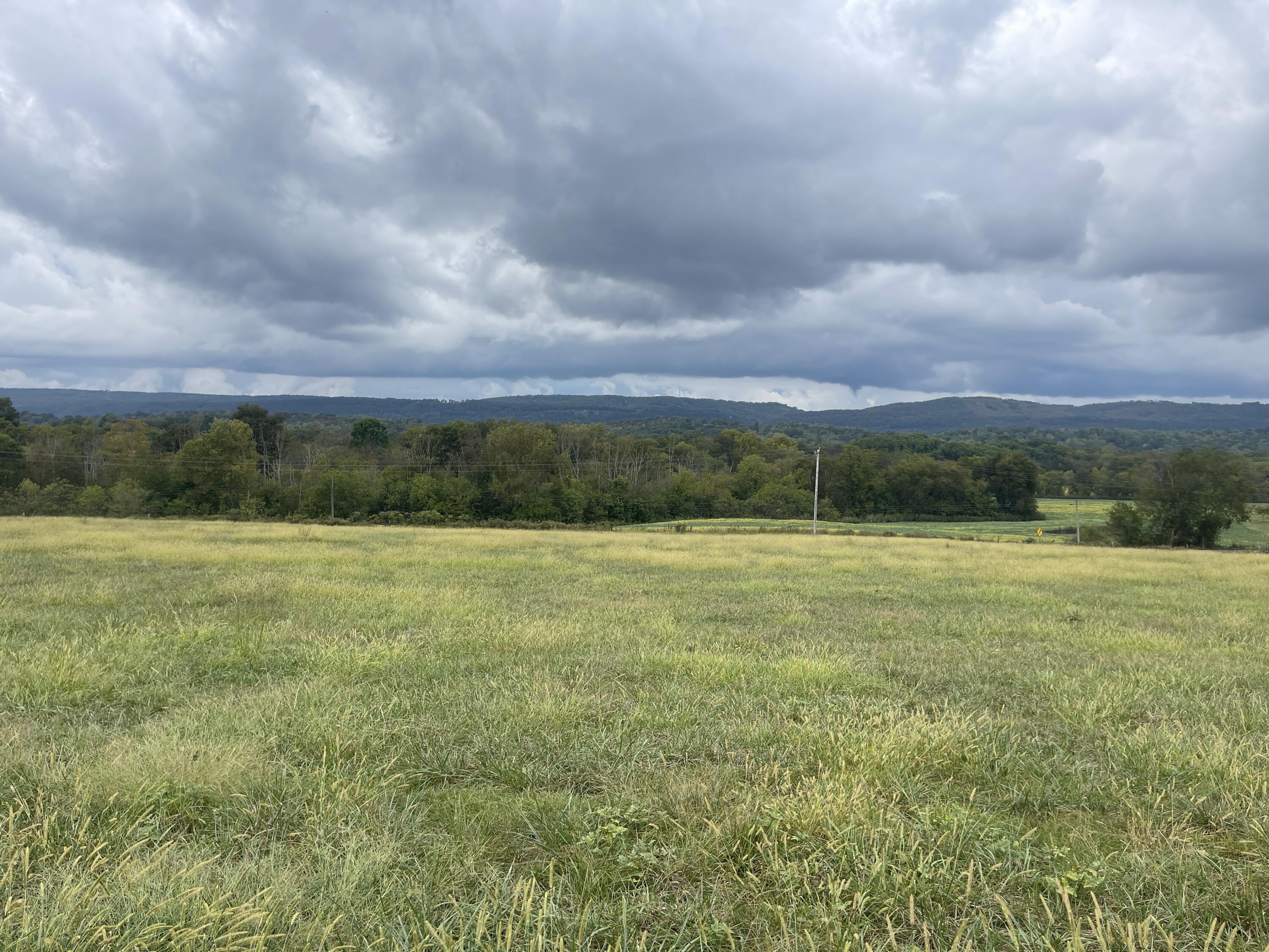 013 Upper East Valley Road, Pikeville, Tennessee image 1