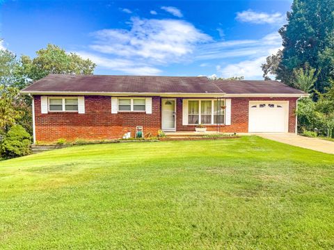 Photo of 5741 Lyle Circle, Hixson, TN 37343 (MLS # 1518459) Photo of 5741 Lyle Circle, Hixson, TN 37343 (MLS # 1518459)