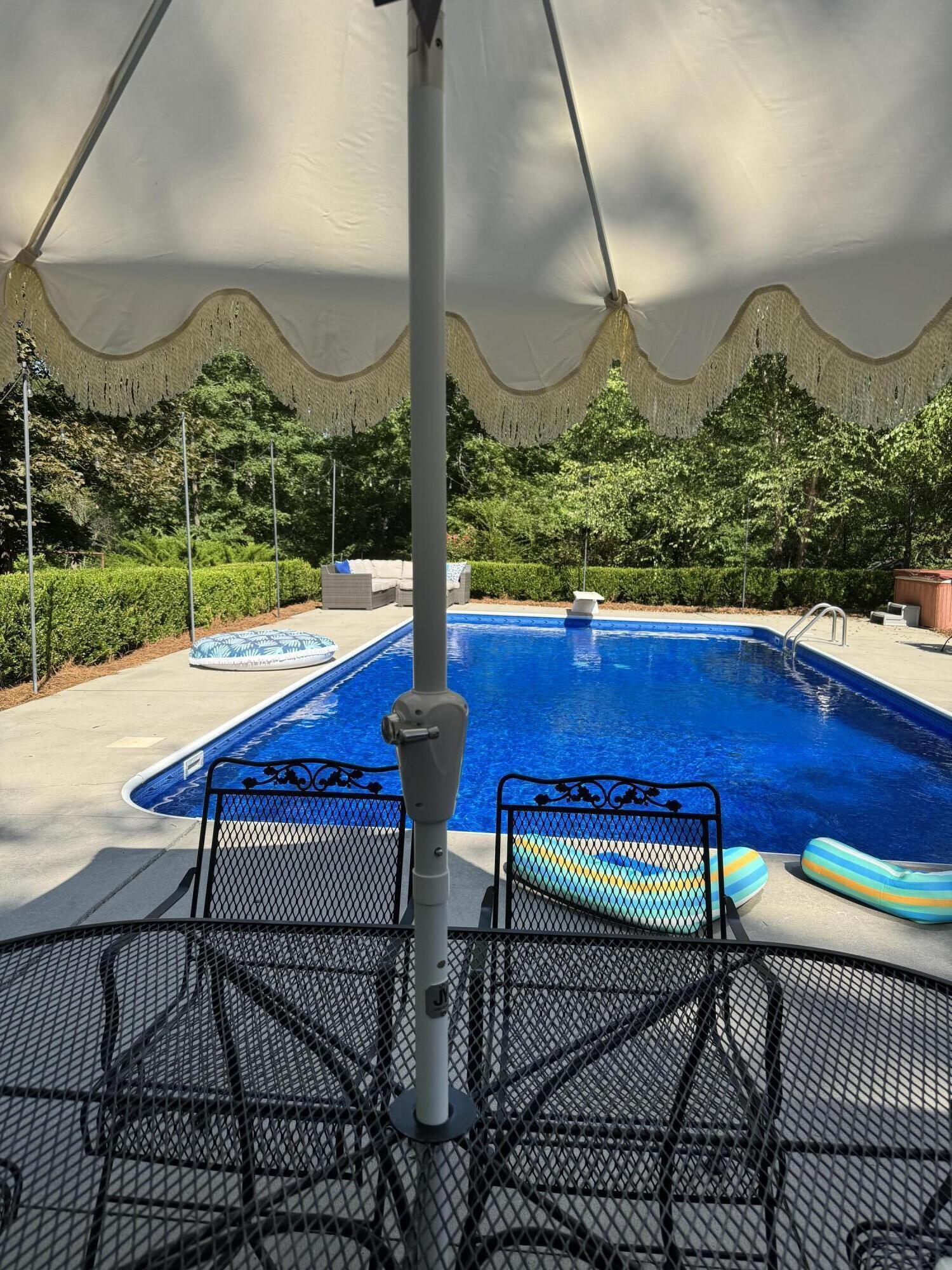 Trenton, Georgia 30752, United States, 4 Bedrooms Bedrooms, ,3 BathroomsBathrooms,Residential,Active,236050