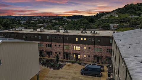 Photo of 895 Cherokee Boulevard, Chattanooga, TN 37405 (MLS # 1521461)