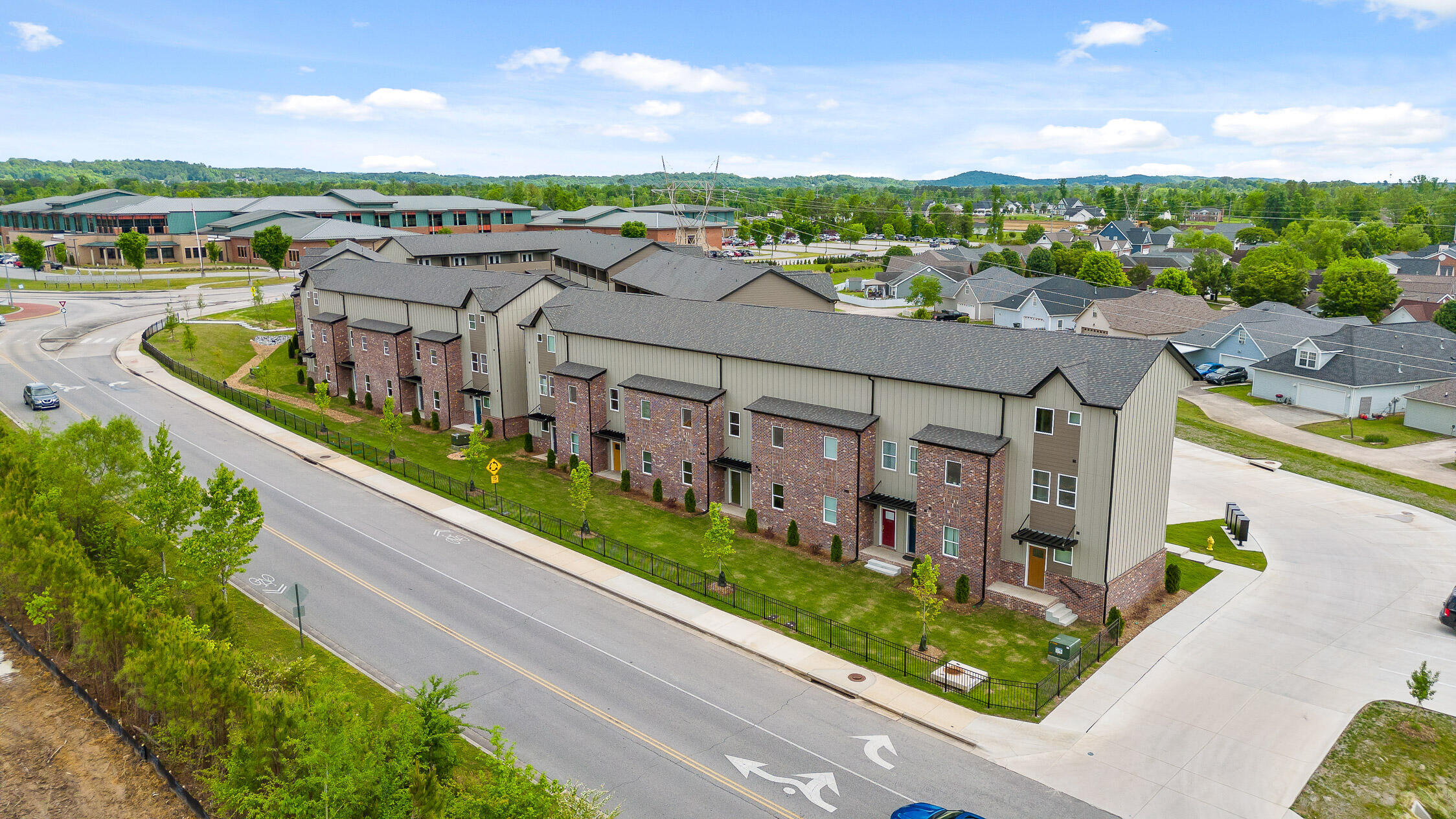 Chattanooga, Tennessee 37421, United States, 2 Bedrooms Bedrooms, ,2 BathroomsBathrooms,Residential,Contingent,6737