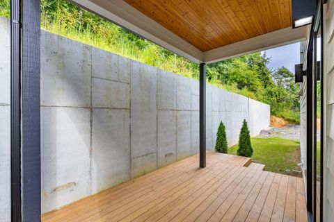 Tiny photo for 1012 Dartmouth Street, Chattanooga, TN 37405 (MLS # 1526074)