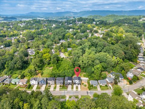 Tiny photo for 1012 Dartmouth Street, Chattanooga, TN 37405 (MLS # 1526074)