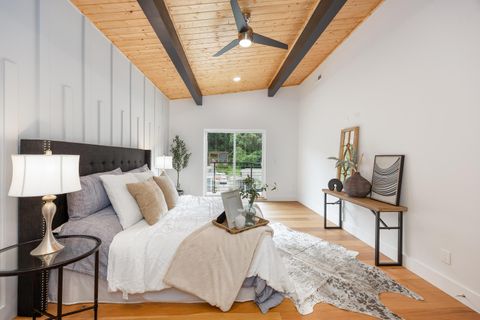 Tiny photo for 1012 Dartmouth Street, Chattanooga, TN 37405 (MLS # 1526074)