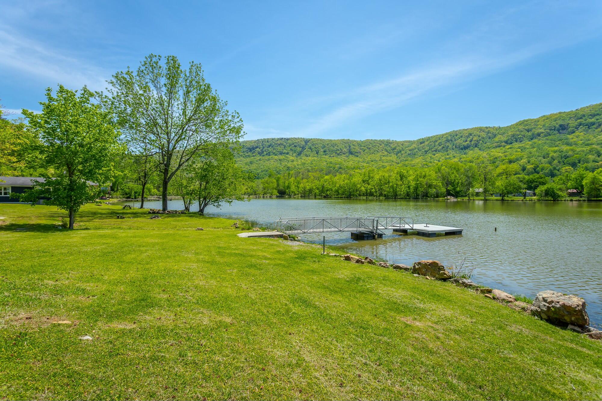 9794 Mullins Cove Road, Whitwell, Tennessee image 4
