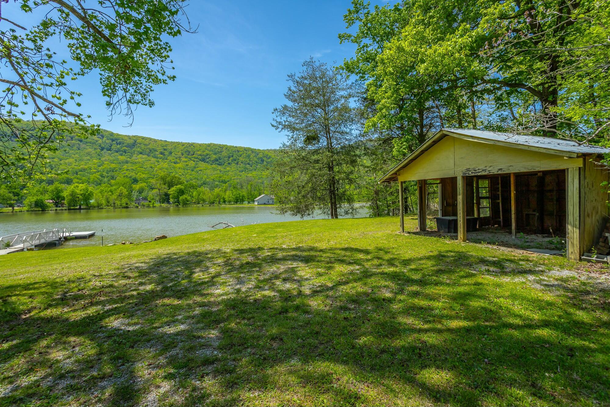 9794 Mullins Cove Road, Whitwell, Tennessee image 2