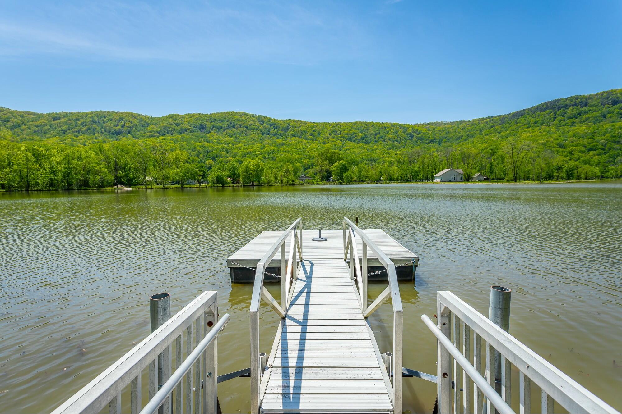 9794 Mullins Cove Road, Whitwell, Tennessee image 6