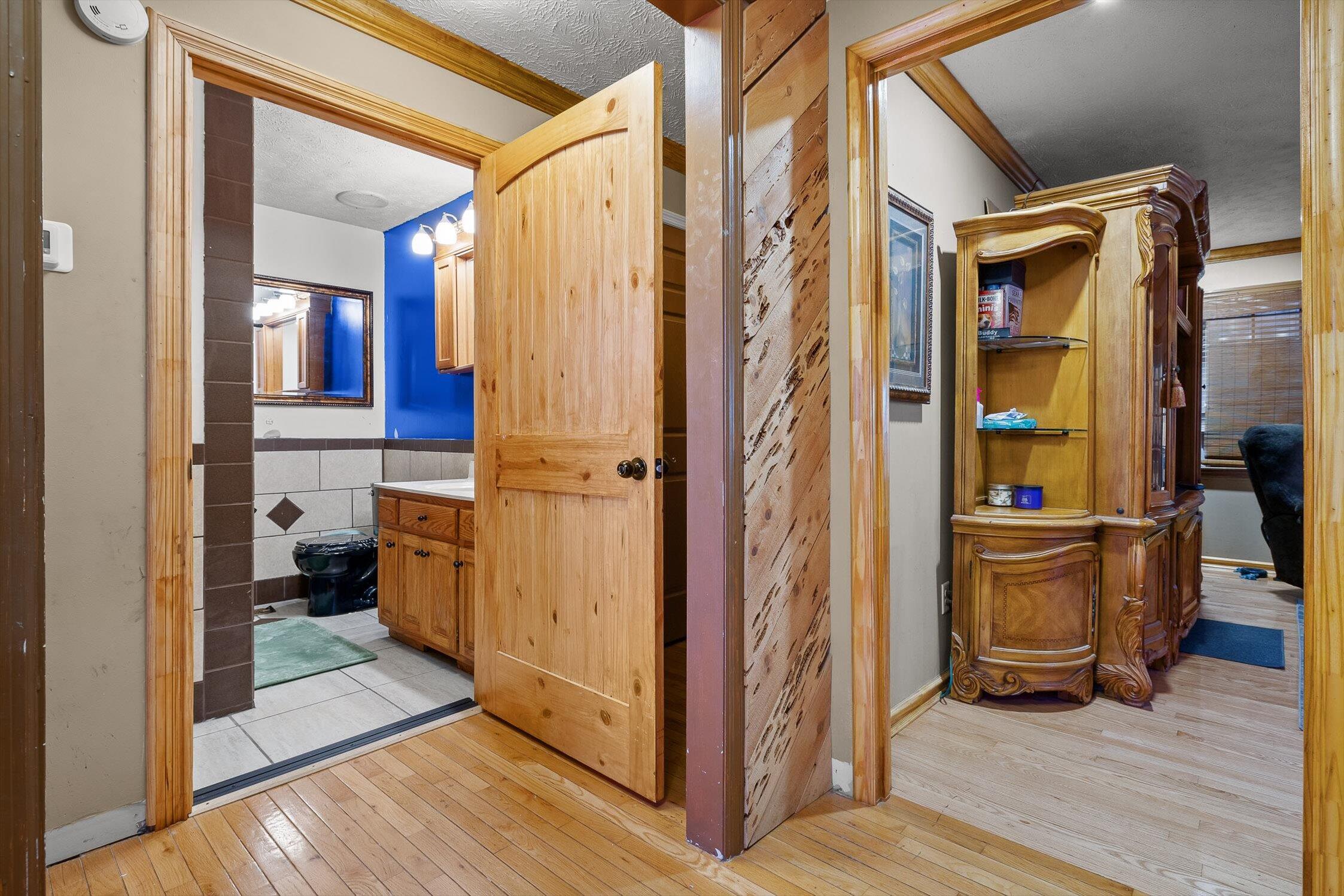 Rock Spring, Georgia 30739, United States, 3 Bedrooms Bedrooms, ,3 BathroomsBathrooms,Residential,Active,239864