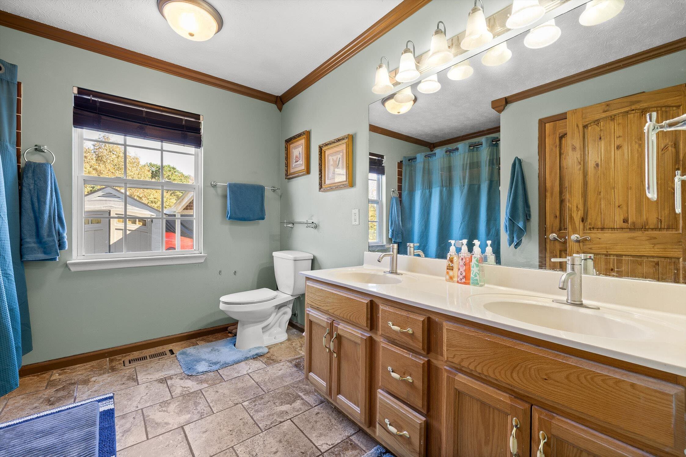 Rock Spring, Georgia 30739, United States, 3 Bedrooms Bedrooms, ,3 BathroomsBathrooms,Residential,Active,239864