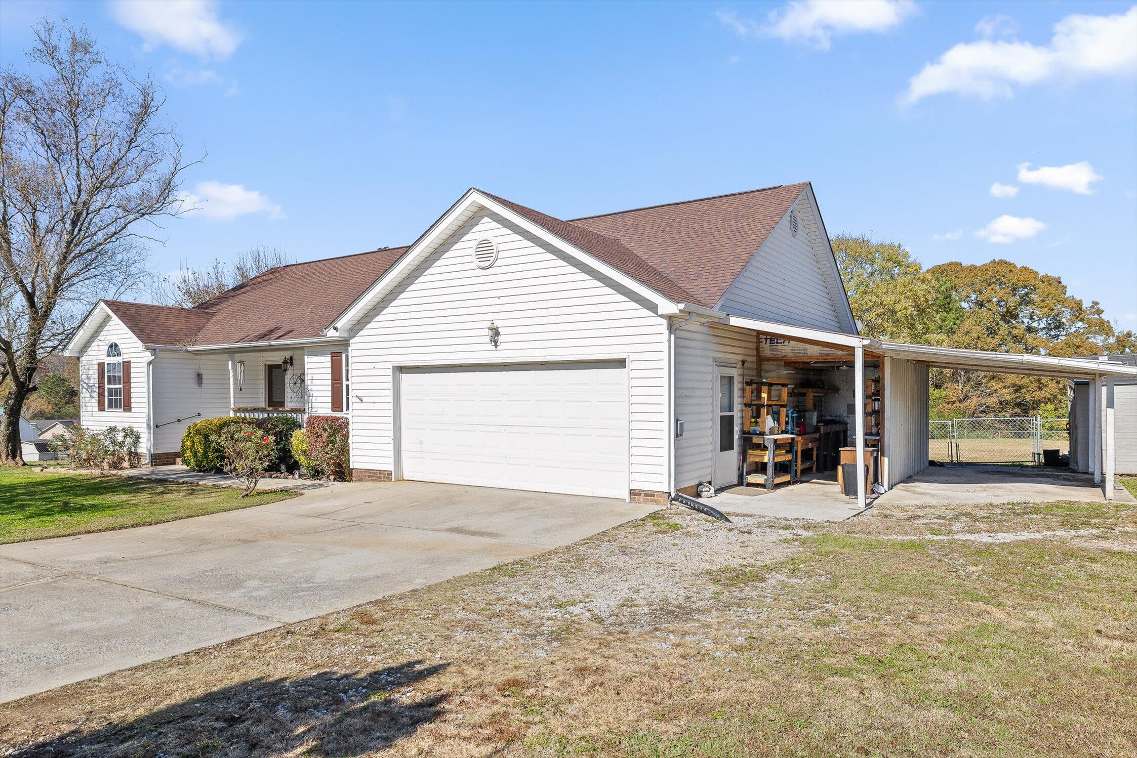 Rock Spring, Georgia 30739, United States, 3 Bedrooms Bedrooms, ,3 BathroomsBathrooms,Residential,Active,239864